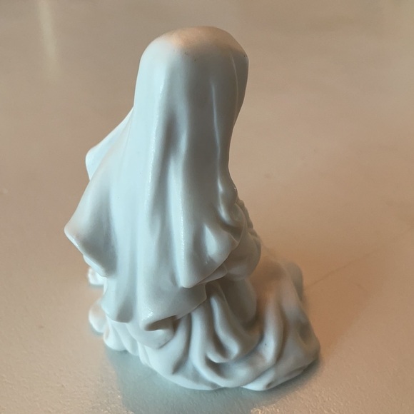 Mary Figure Avon Nativity Collectables 1981 - Picture 6 of 16